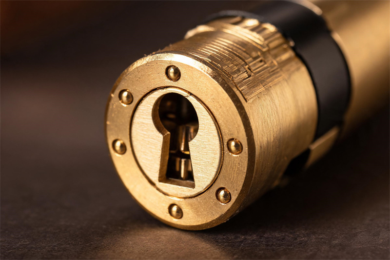  焦作 老款防盗门开锁维修 上门换锁芯